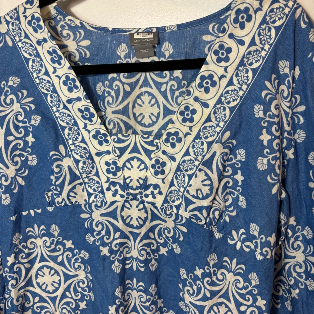 Ann Taylor Blue and Cream Floral Blouse - Picture 2 of 4